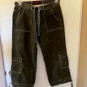 JALATE Denim Wmn. SZ. 7/8 (16' flat waist) Wide-Leg Olive Cargo Capri Pant